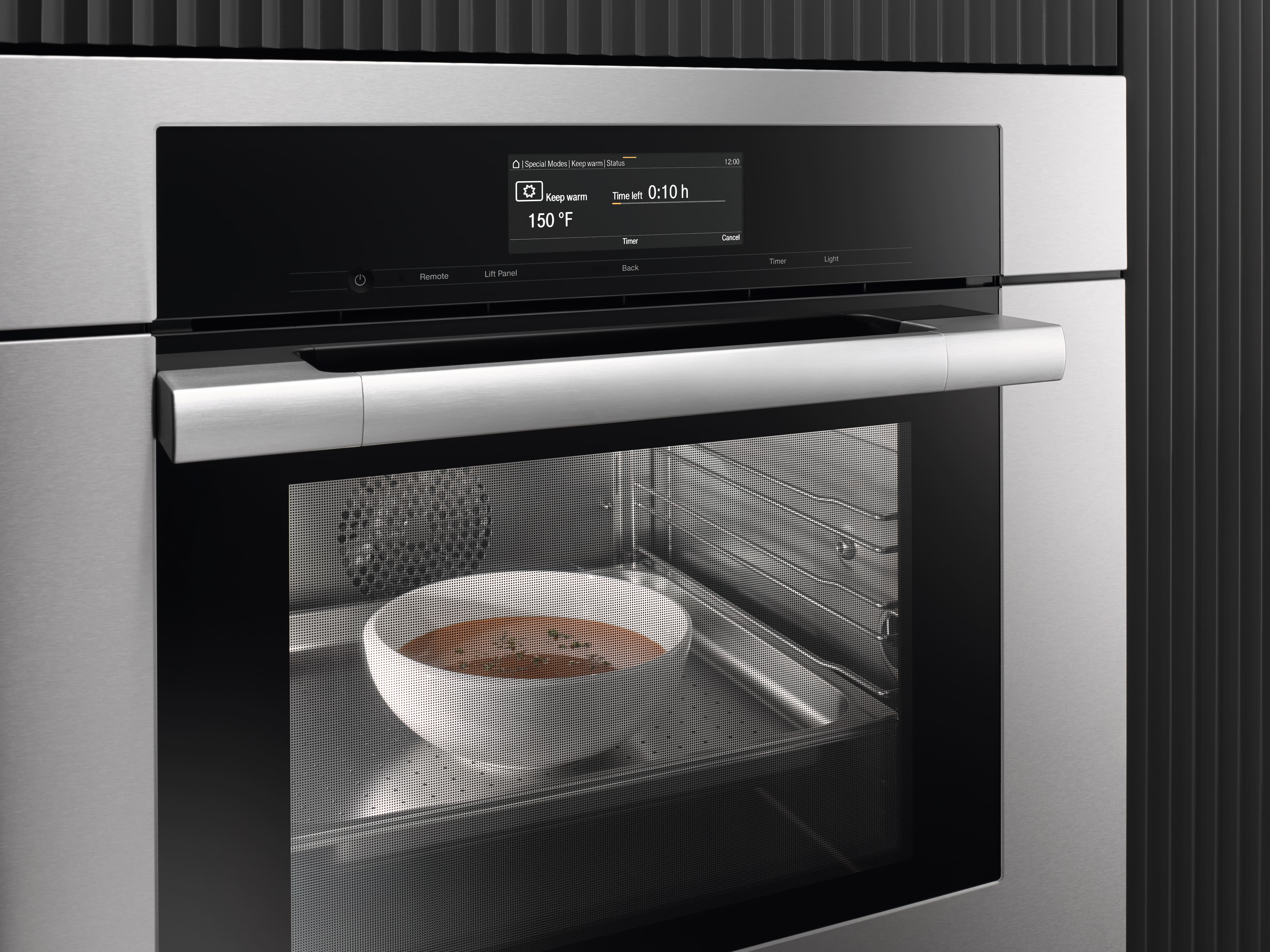 Retains nutrients and protects the appliance Retains nutrients and protects the appliance