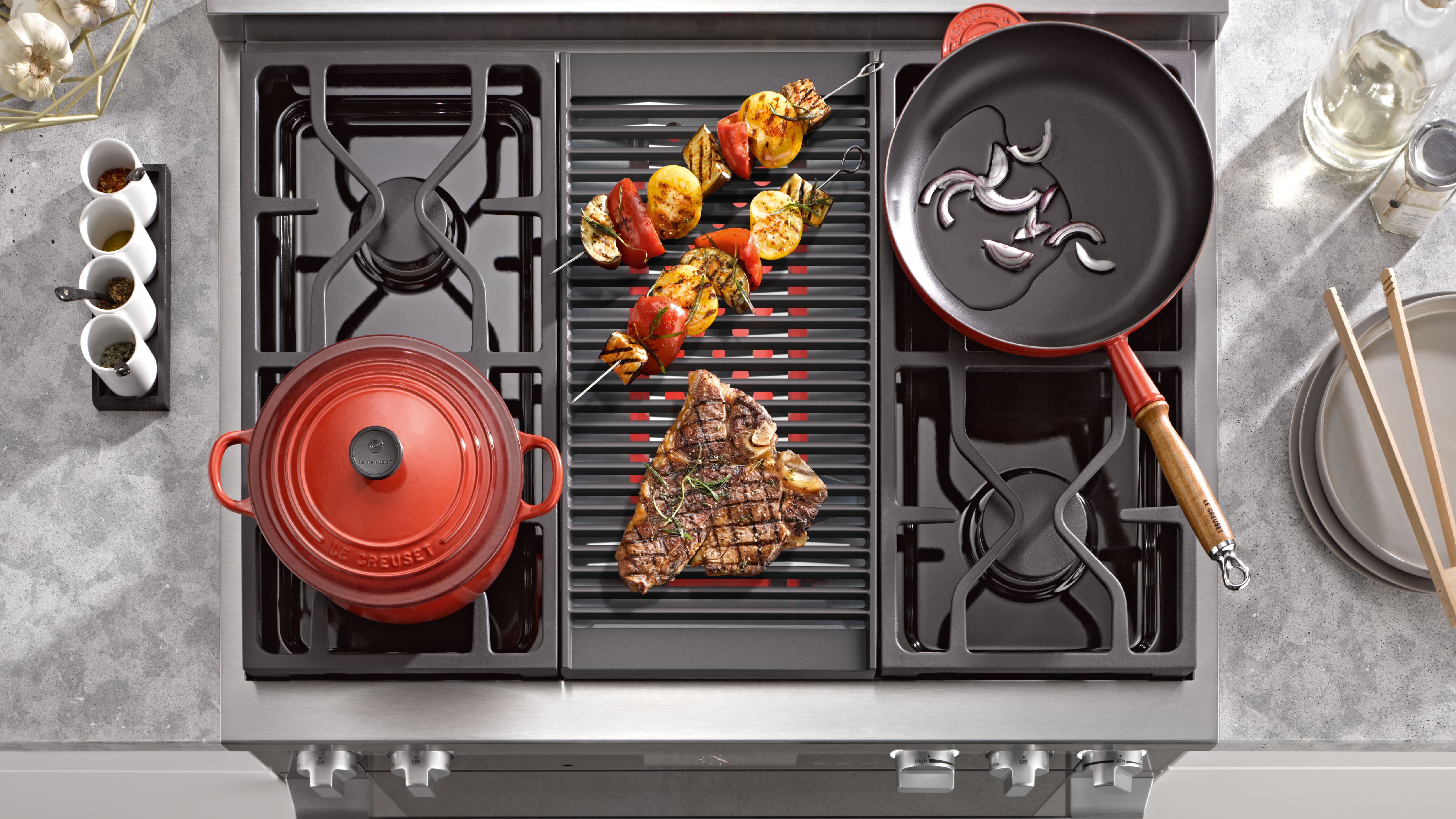 Cook delicious food Cook delicious food