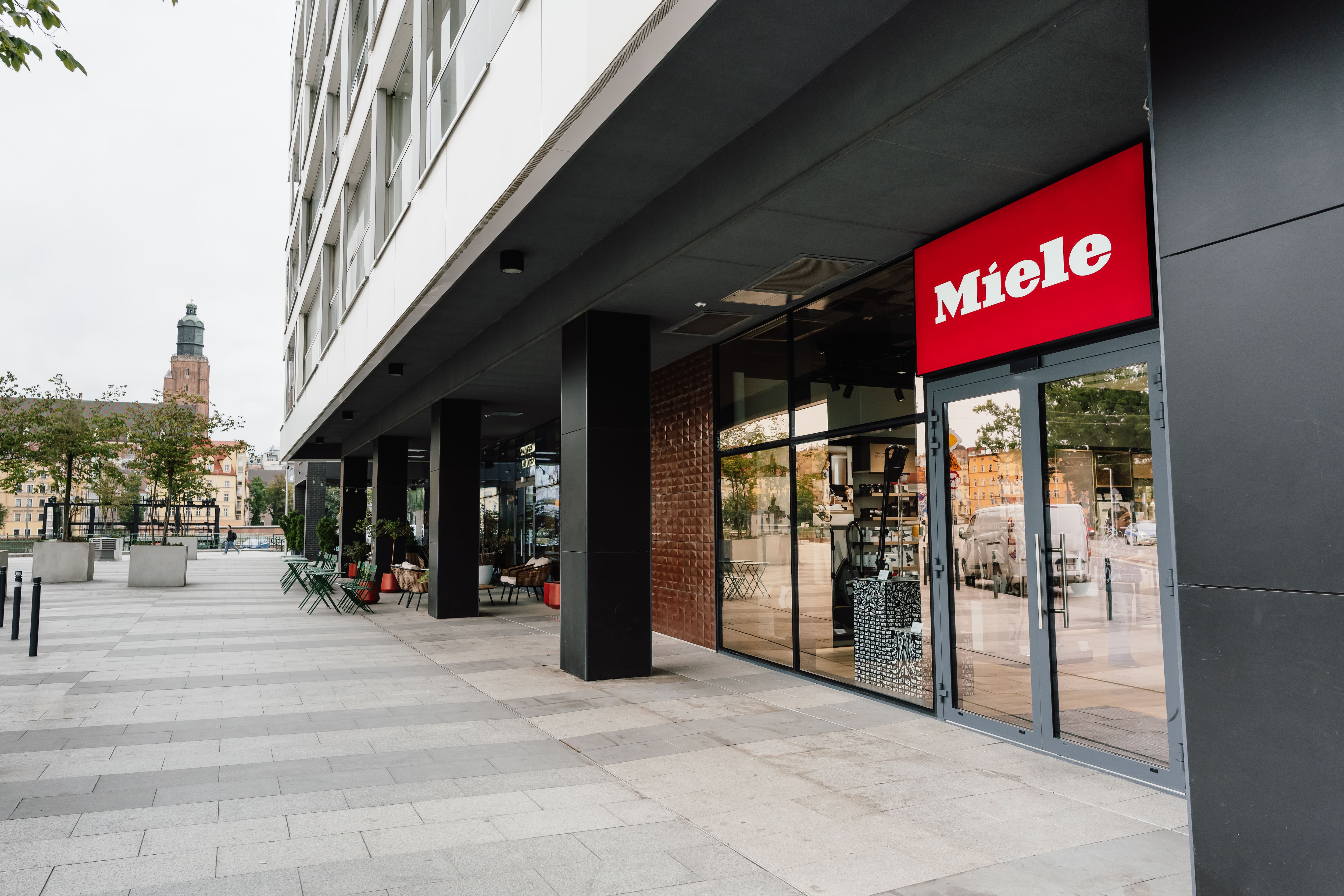zdjęcie wejścia do salonu Miele we Wrocławiu