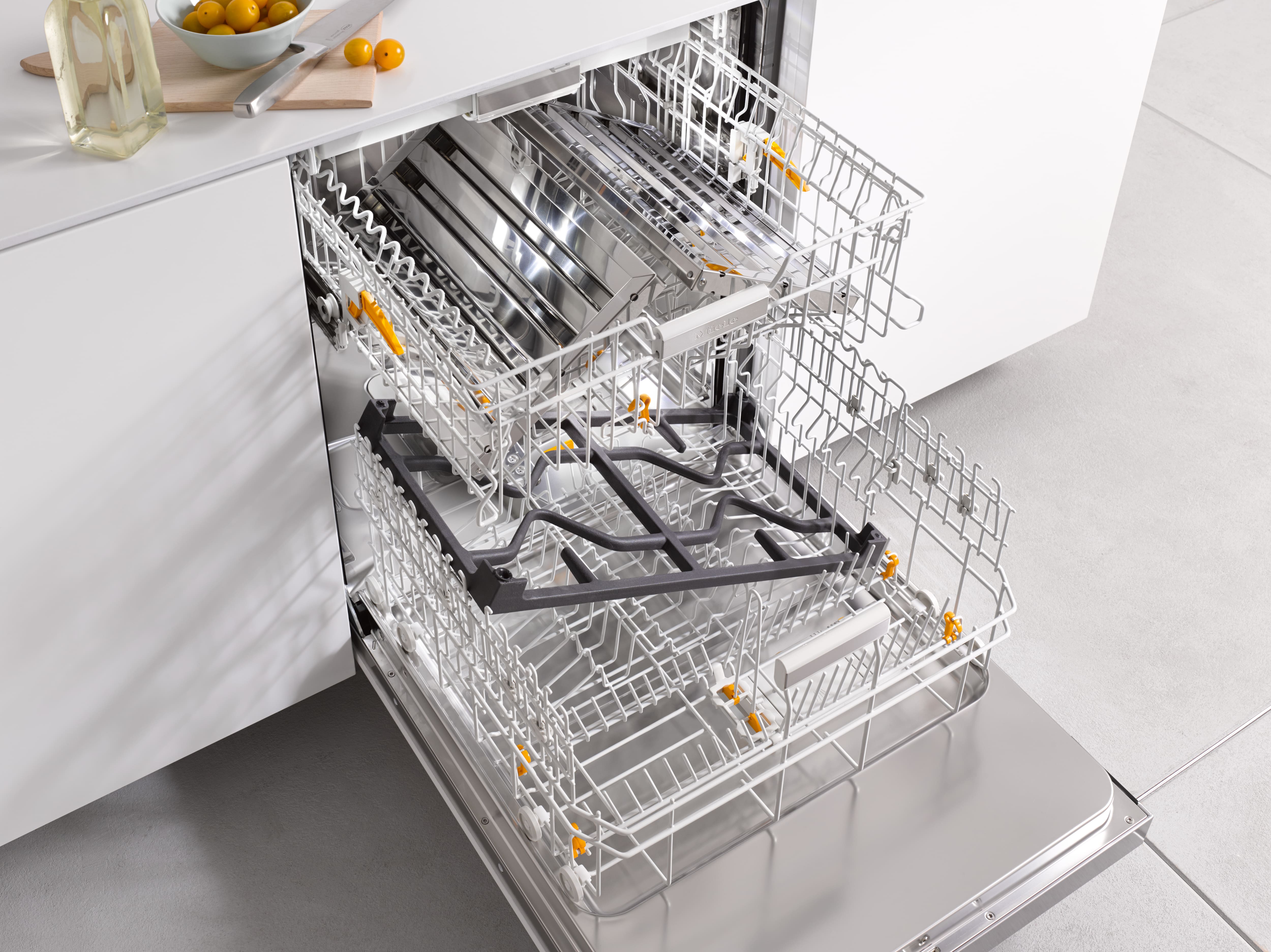 Efficiently protects and makes cleaning easier Efficiently protects and makes cleaning easier