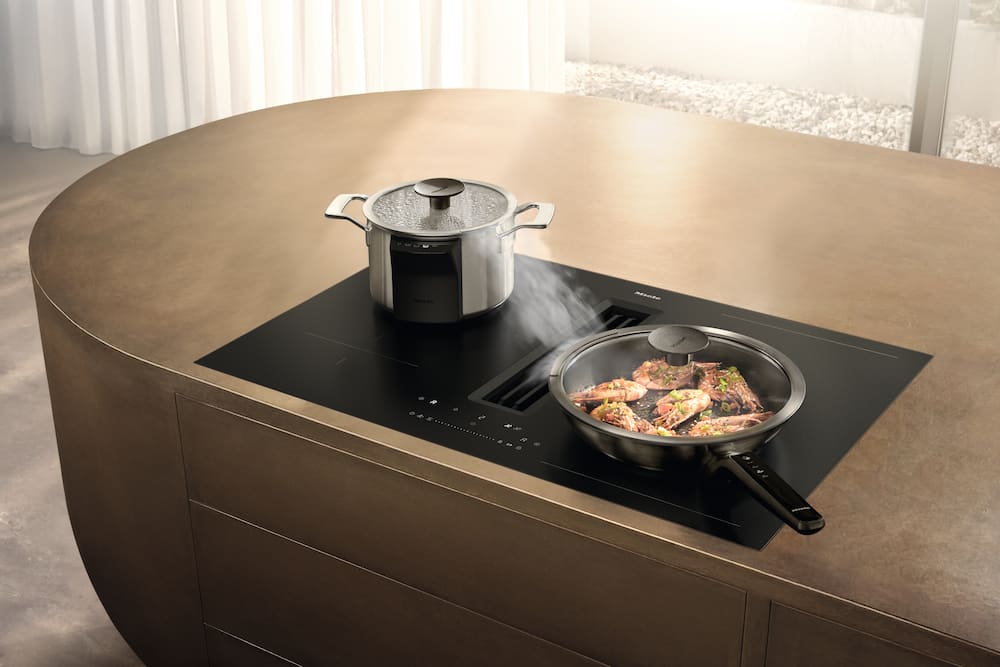 Miele KMDA 8000 - plită cu hotă încorporată