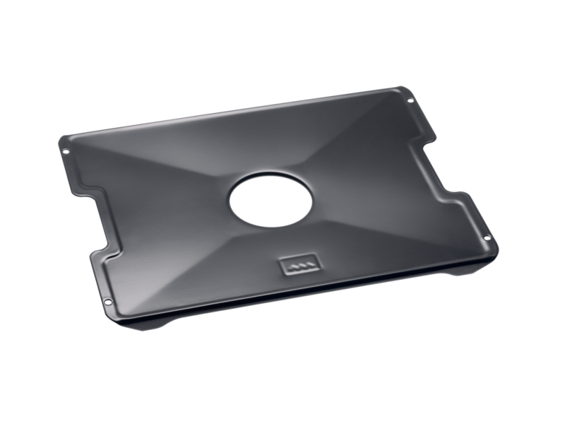 Grilling and roasting insert for universal tray