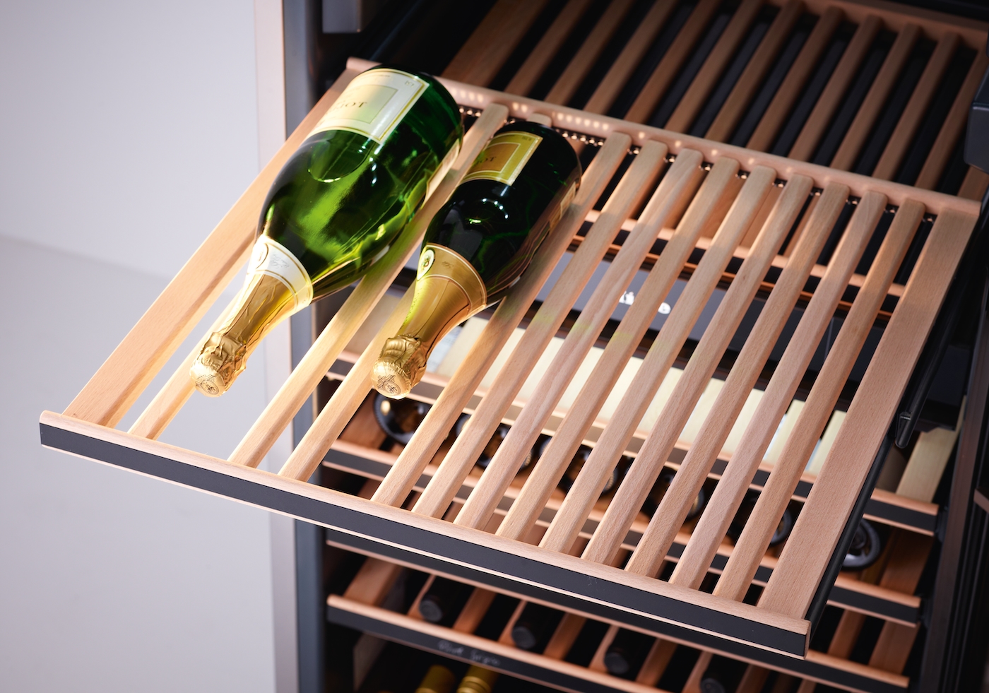 KWT 6831 SG Freestanding wine conditioning unit product photo Laydowns Detail View ZOOM