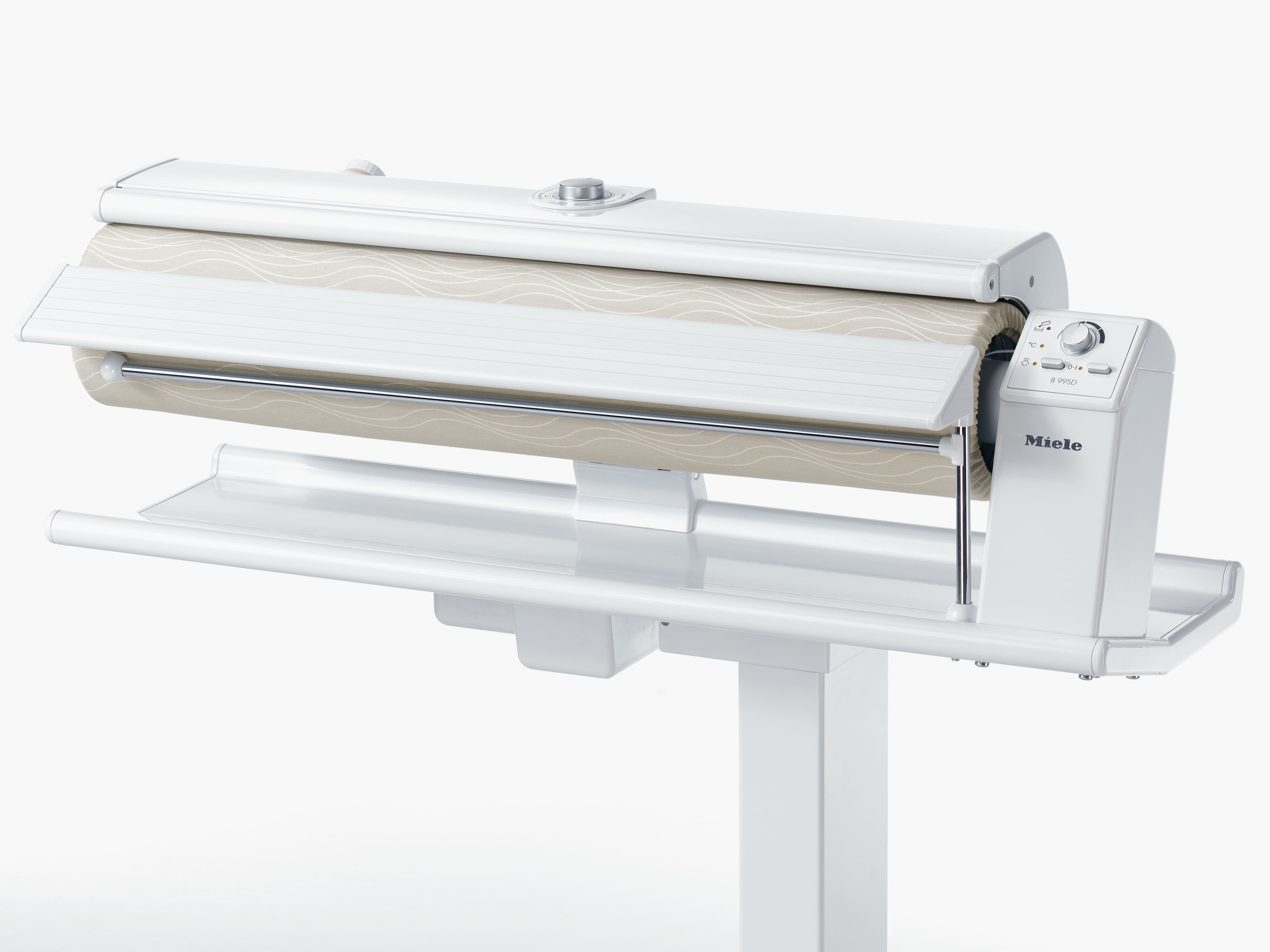 An area five-times larger for large scale ironing An area five-times larger for large scale ironing