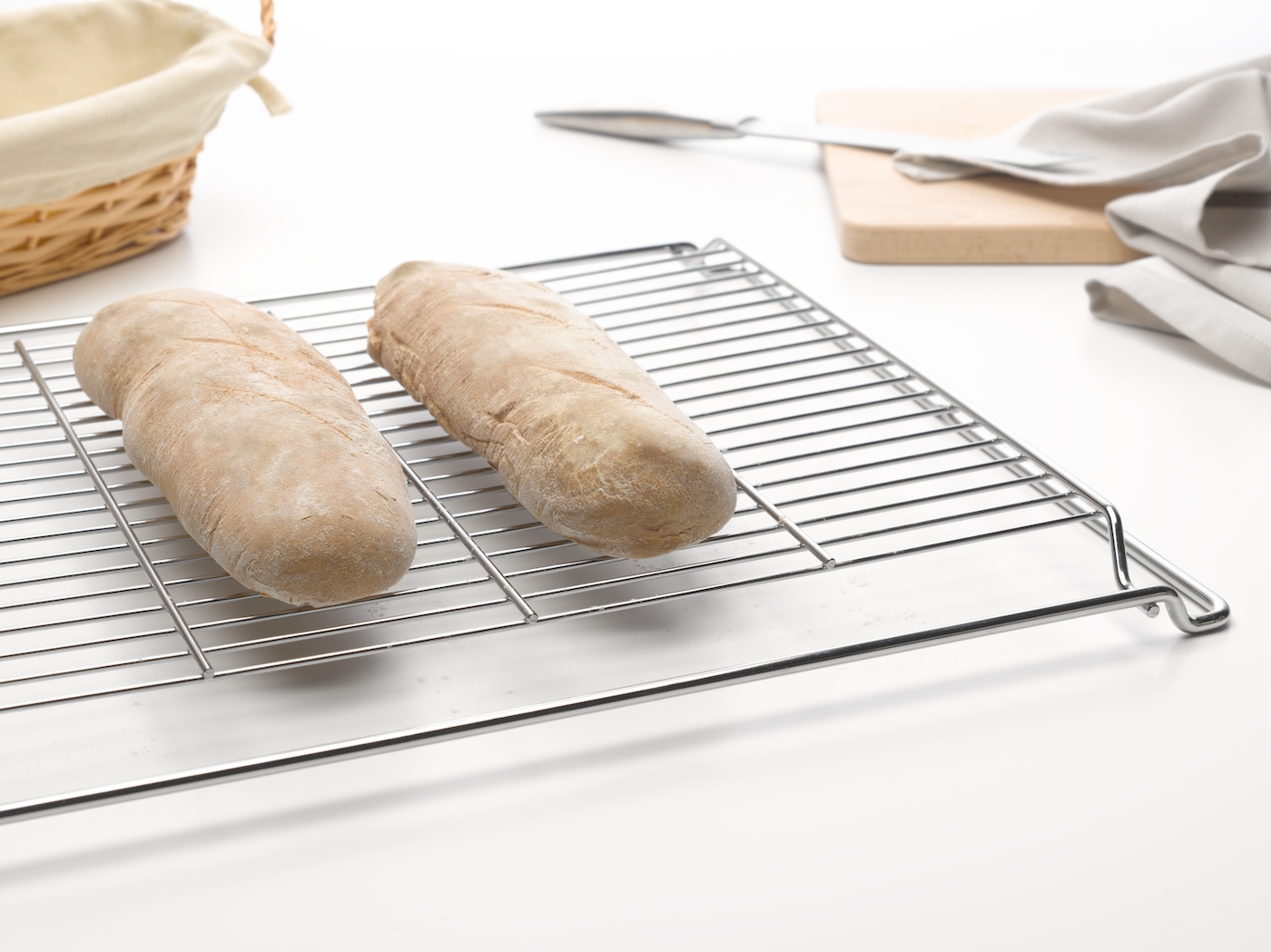HBBR 71 Genuine Miele baking and roasting rack product photo Back View ZOOM