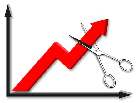 Avoiding electricity voltage peaks