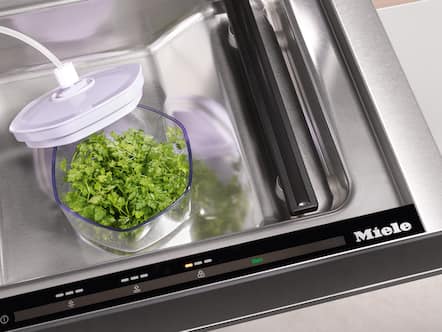 Miele Vacuum-Sealing Drawer Allows for Sous Vide Preparation