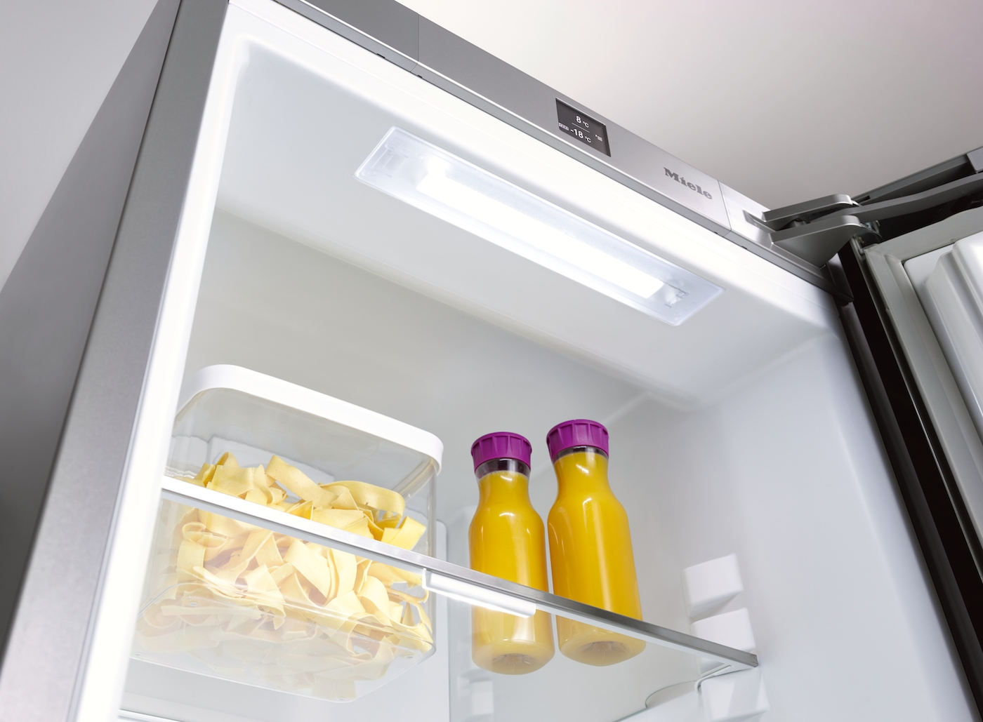 Sudraba ledusskapis ar saldētavu, SoftClose un PerfectFresh funkcijām, 75 cm platums (KFN 16947 D) product photo Laydowns Back View ZOOM