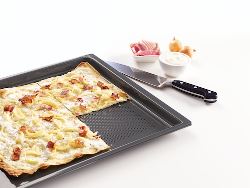 HBBL 71 Gourmet baking and AirFry tray, perforated product photo Laydowns Detail View L