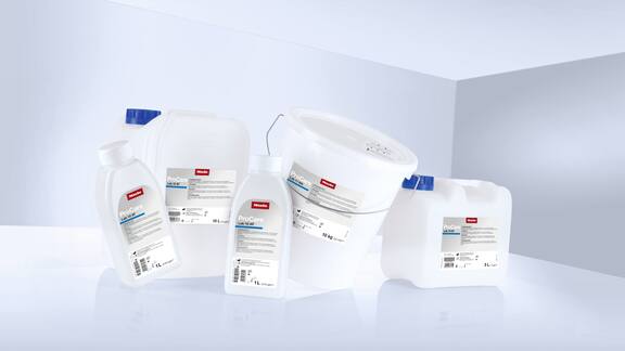Série de produits chimiques Miele Professional pour équipements de laboratoires.