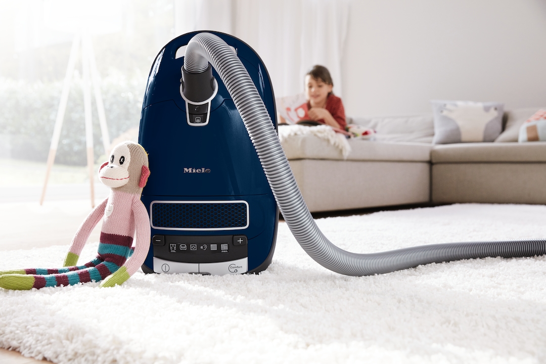 Miele Complete C3 PowerLine SGDF3 Marineblå Støvsugere