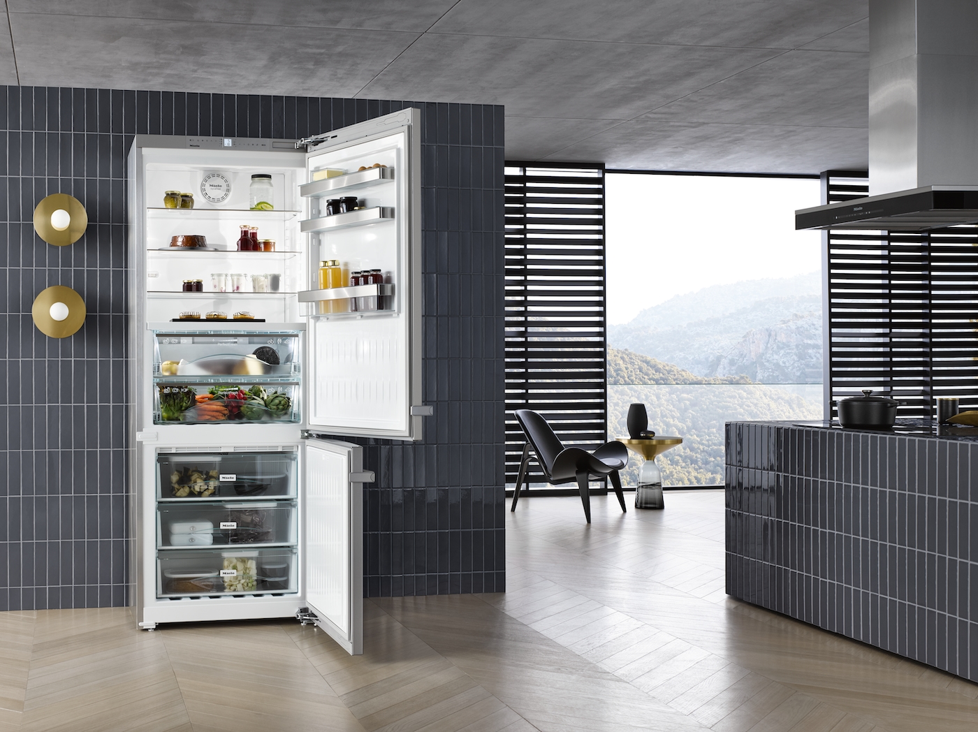 Sudraba ledusskapis ar saldētavu, SoftClose un PerfectFresh funkcijām, 75 cm platums (KFN 16947 D) product photo View3 ZOOM