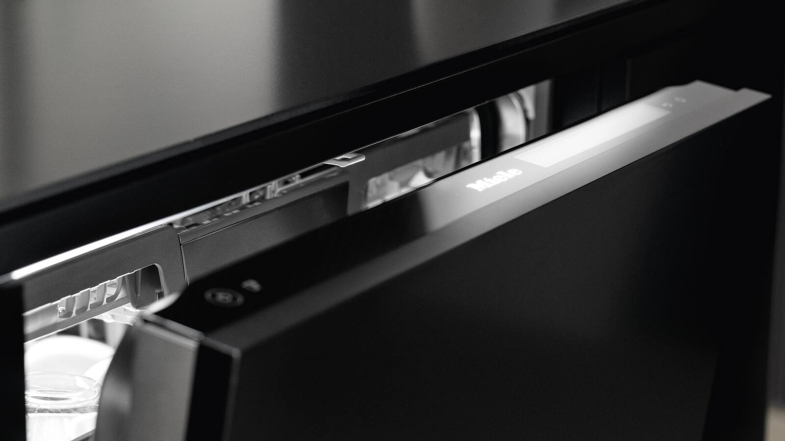 Product Features Fully integrated Dishwashers Miele