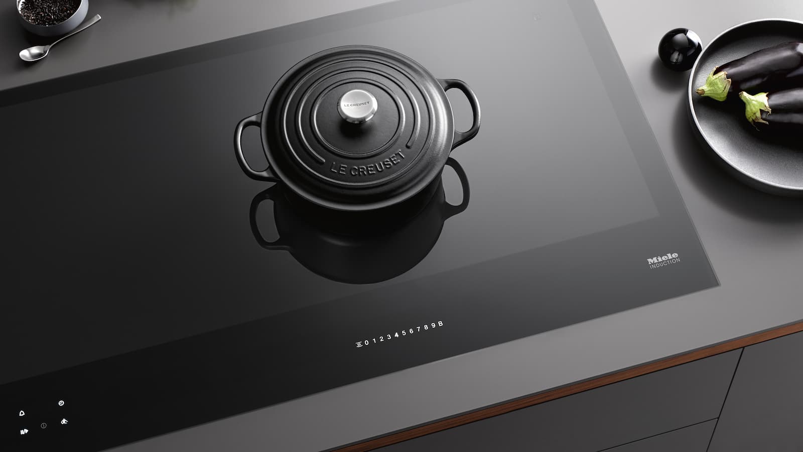 Induction Hobs | Explore Features | Miele