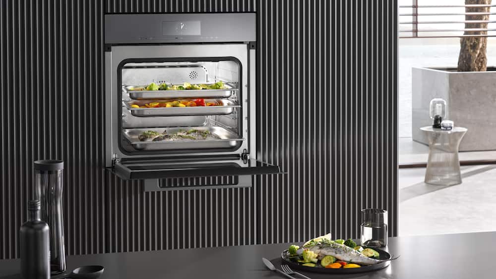 Product Features CombiSteam Ovens Miele