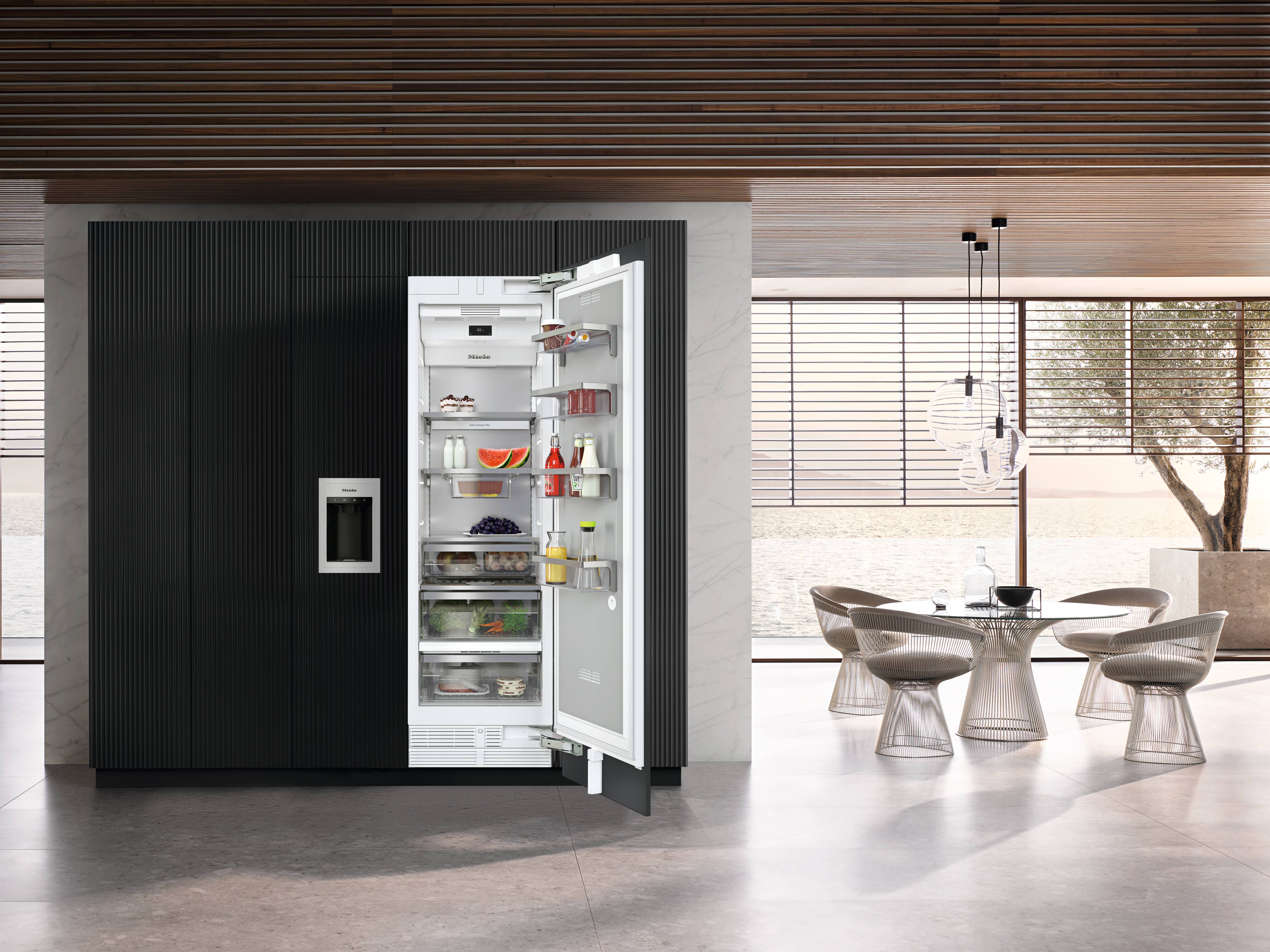 Mastering high end refrigerators with MasterCool.