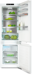Beépíthető, hűtő-fagyasztó kombináció
a FlexiLight 2.0, a DynaCool, a NoFrost és a MyIce különleges kényelmet ad.