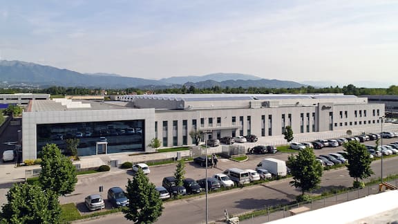 A picture of a building with the Steelco logo