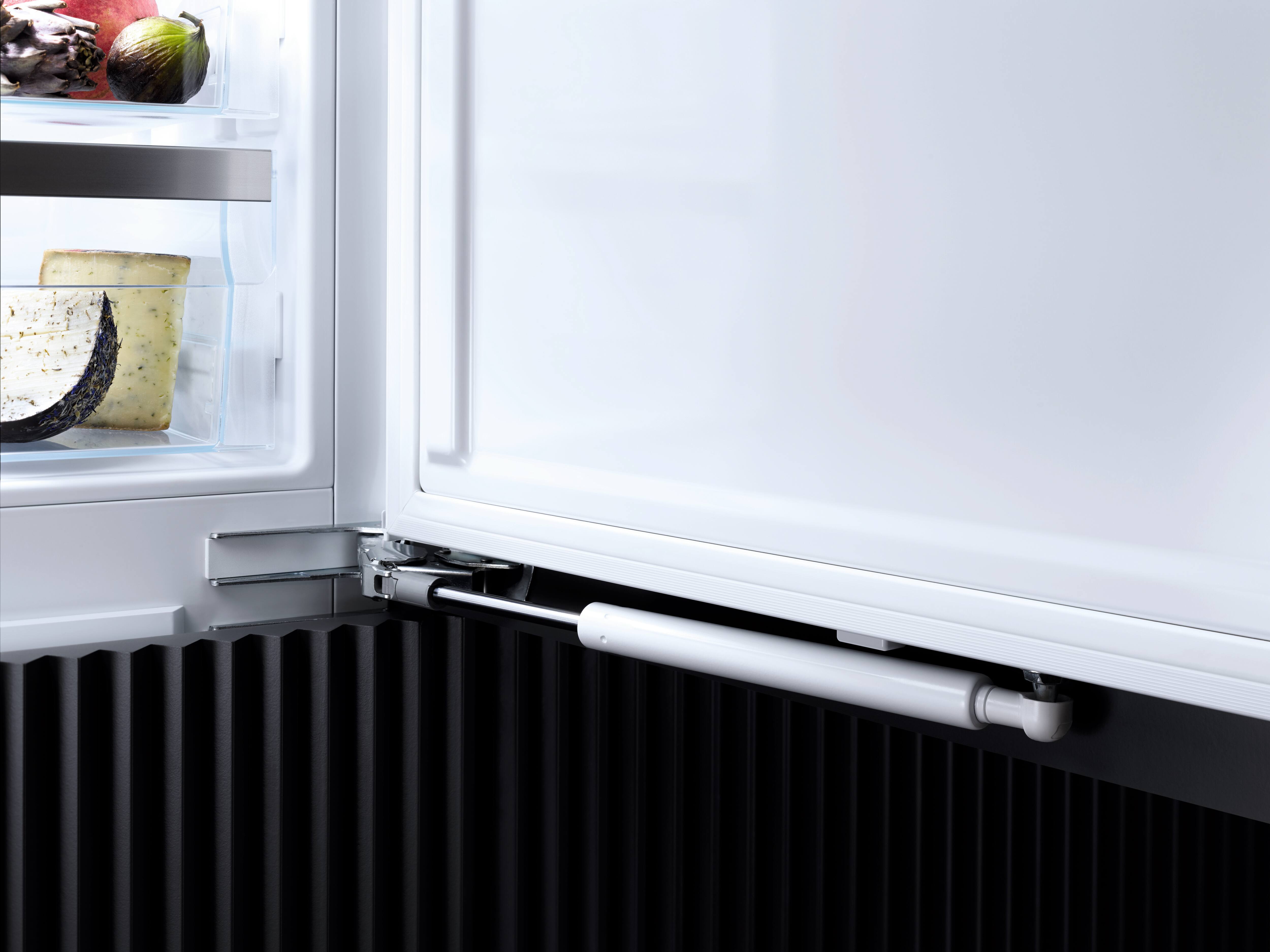 Appliance door closes softly