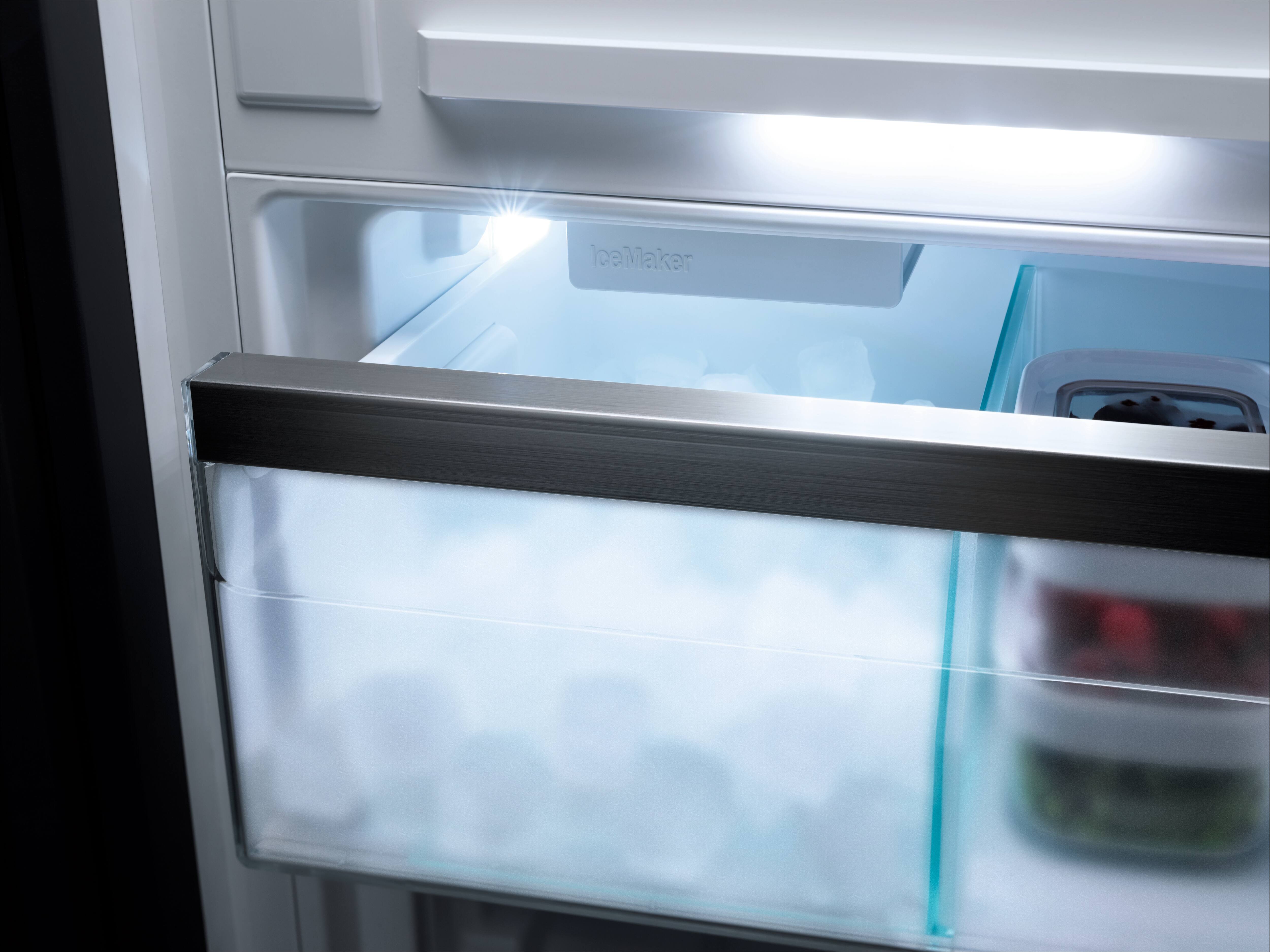 Ice cubes for cold drinks