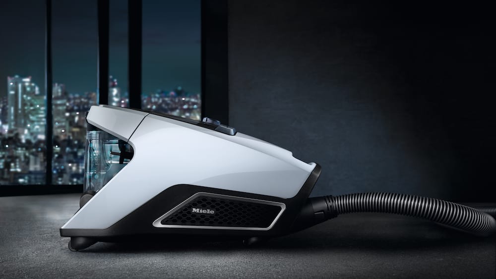 Bagless Cylinder Vacuum Cleaner Features Miele