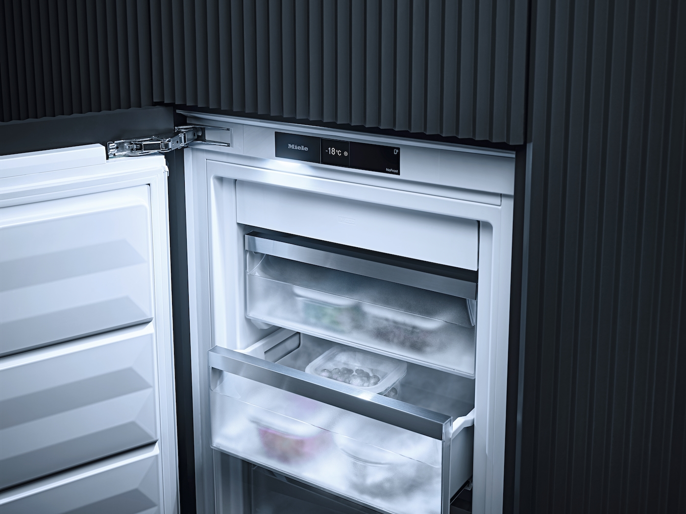 FNS 7794 E Integrated freezer product photo Laydowns Detail View ZOOM