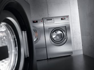 Vemos algumas máquinas de lavar roupa modernas