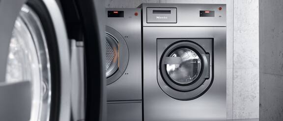 Benchmark Performance Plus-wasmachines in de wasruimte.