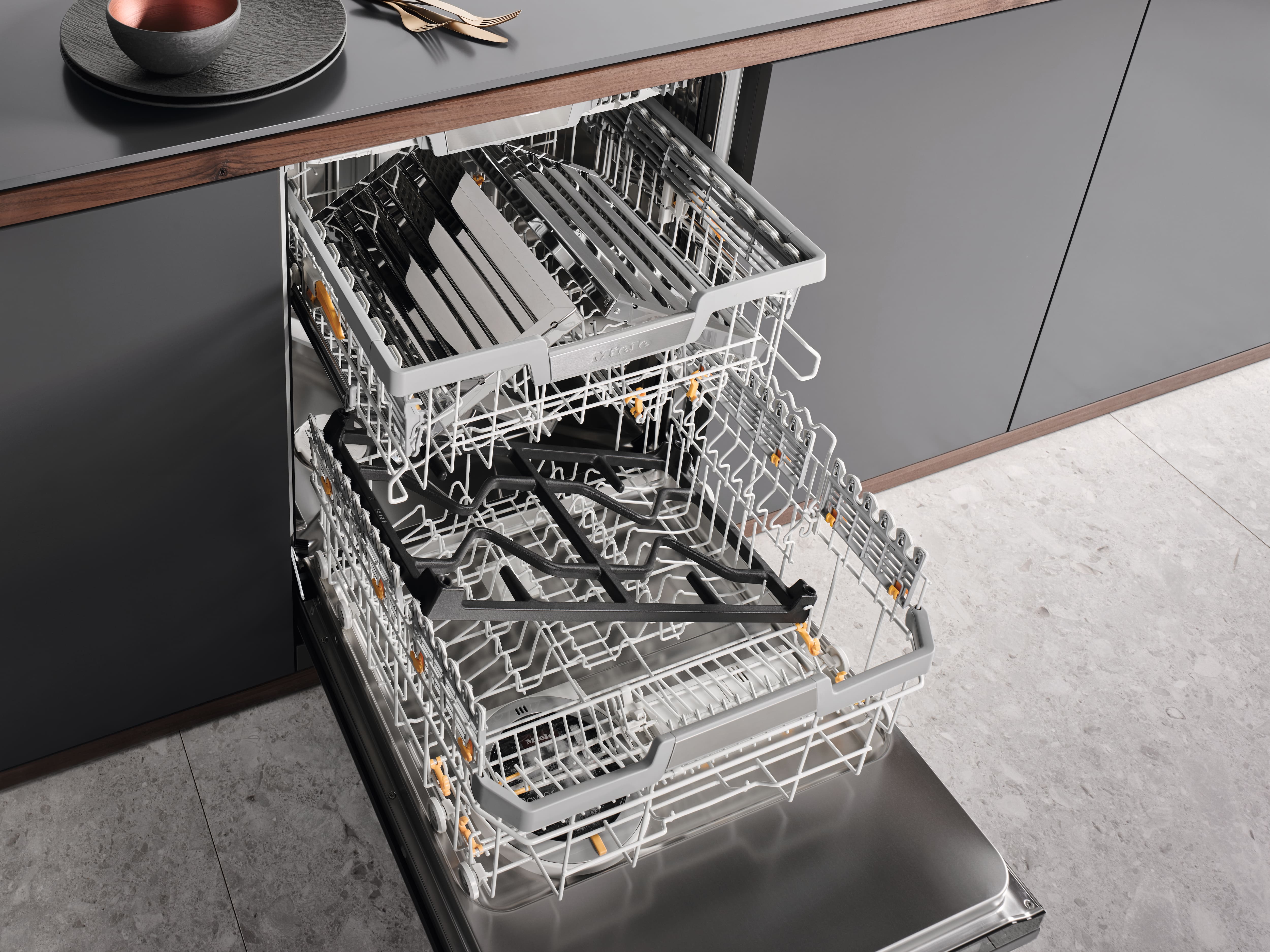 Efficiently protects and makes cleaning easier