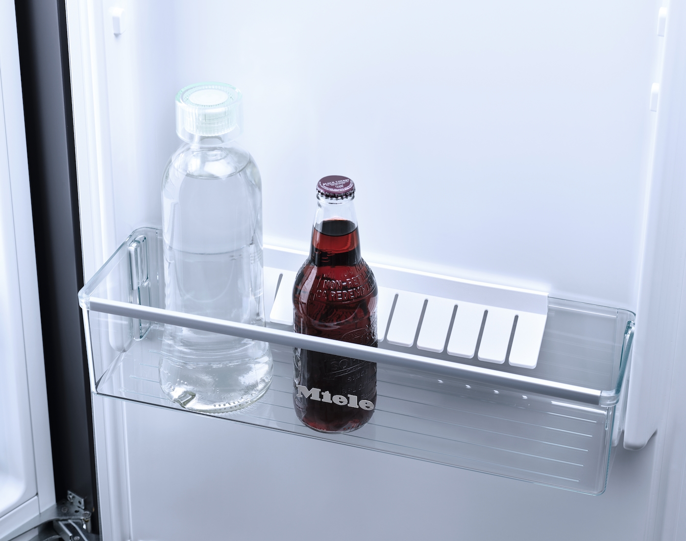 Iebūvējams ledusskapis ar automātisko intensīvo dzesēšanu, 87 cm augstums (K 7125 E) product photo Laydowns Back View4 ZOOM