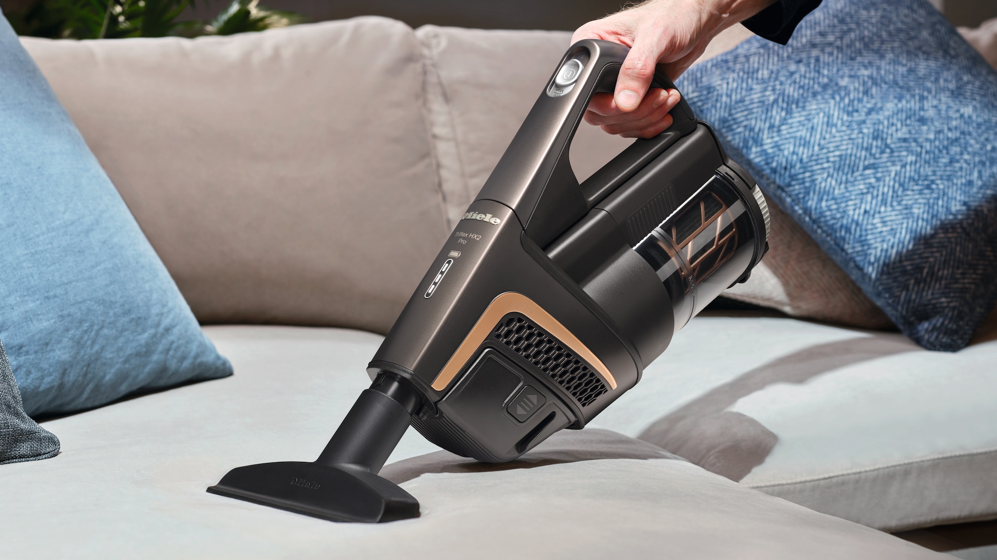 Triflex HX2 | Powerful cleaning | Miele