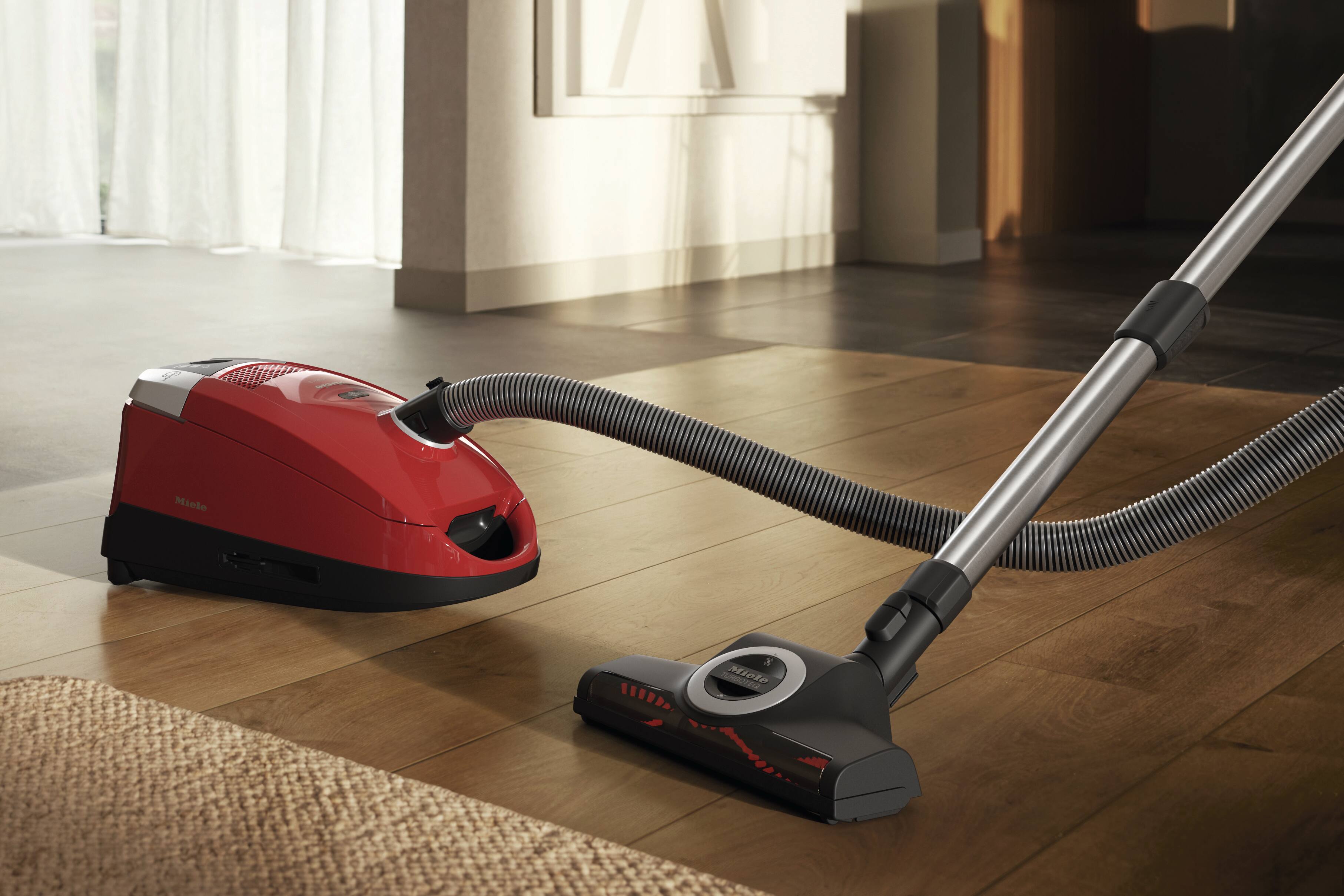 Aspirateur-traîneau 1200W Miele Compact C2 Cat & Dog 41DBE430CDN