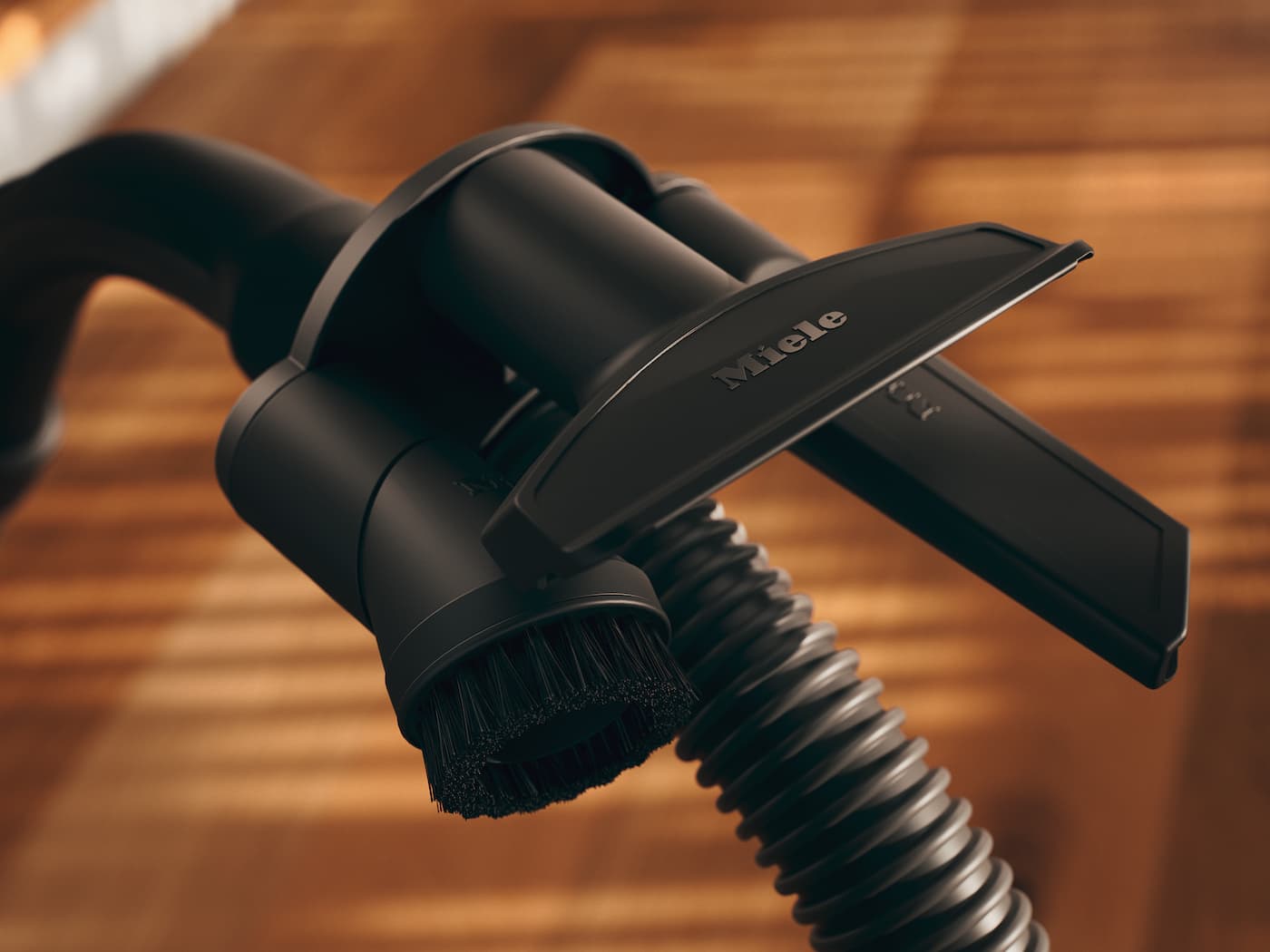 Miele Compact C1 HomeCare PowerLine - SCAO3 キャニスター掃除機 Miele Compact C1 HomeCare PowerLine - SCAO3 キャニスター掃除機
