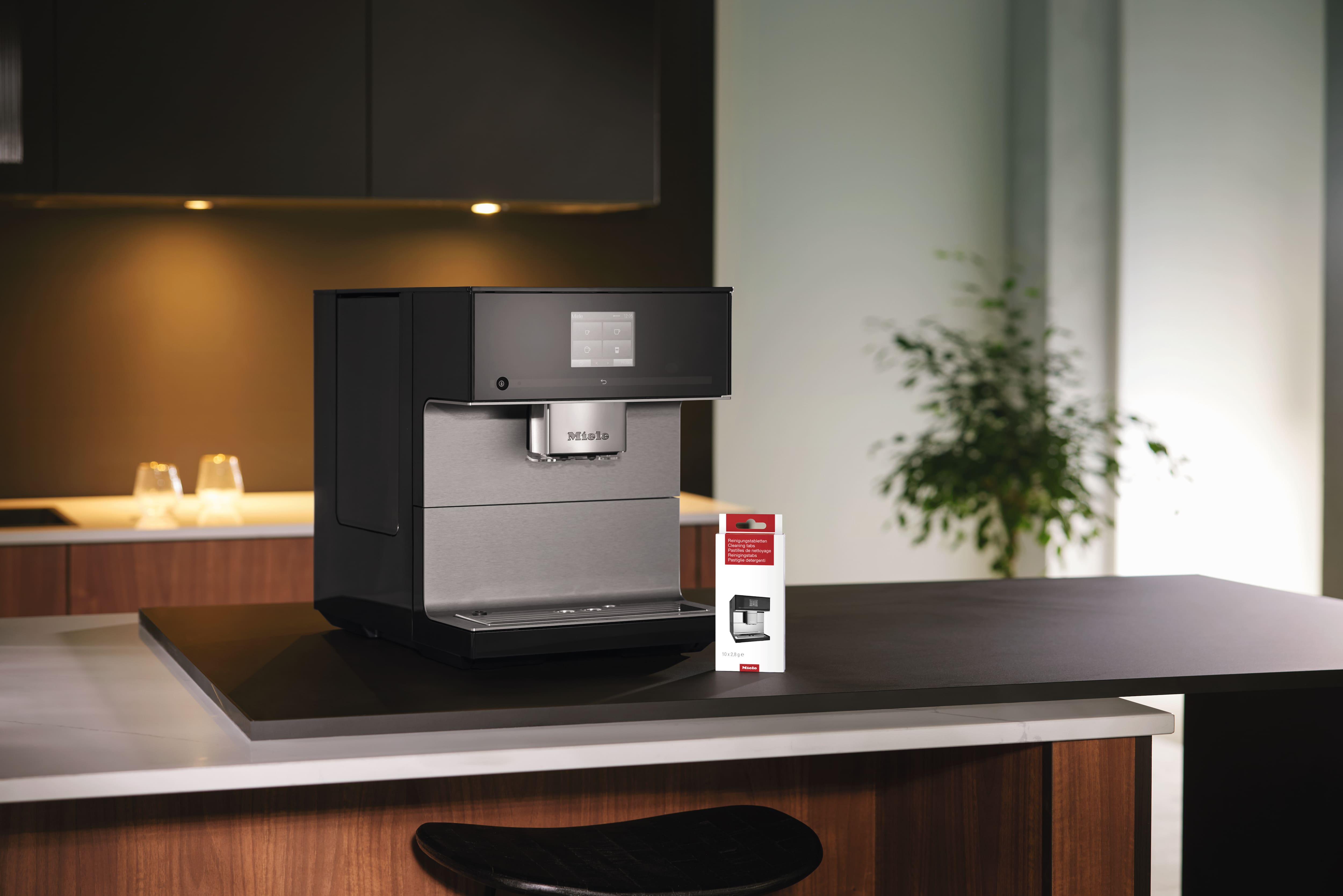 – CM - Obsidianschwarz 6160 Kaffeevollautomaten MilkPerfection Miele