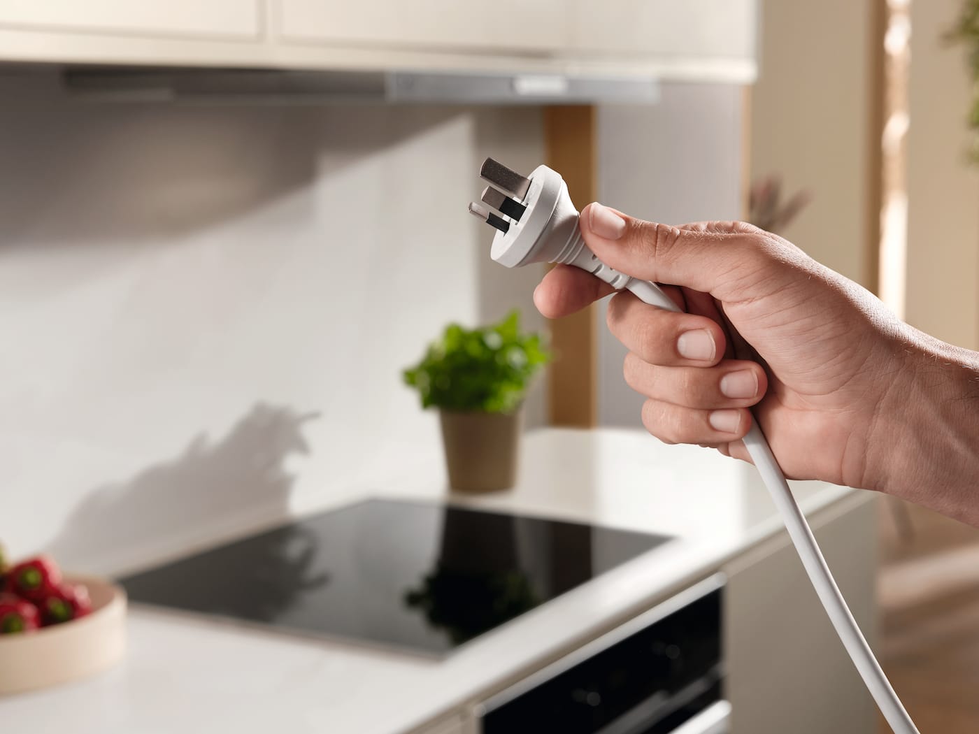 Cooker. Top Plug Miele KM 7220 FL Induction cooktop with mains plug, operated with its ...