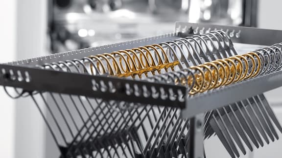 Complément pour le nettoyage de pièces industriel