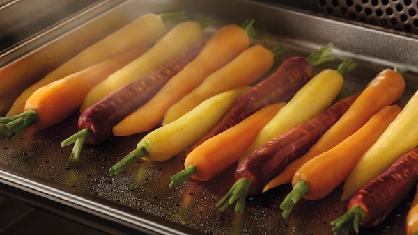 Steaming vegetables