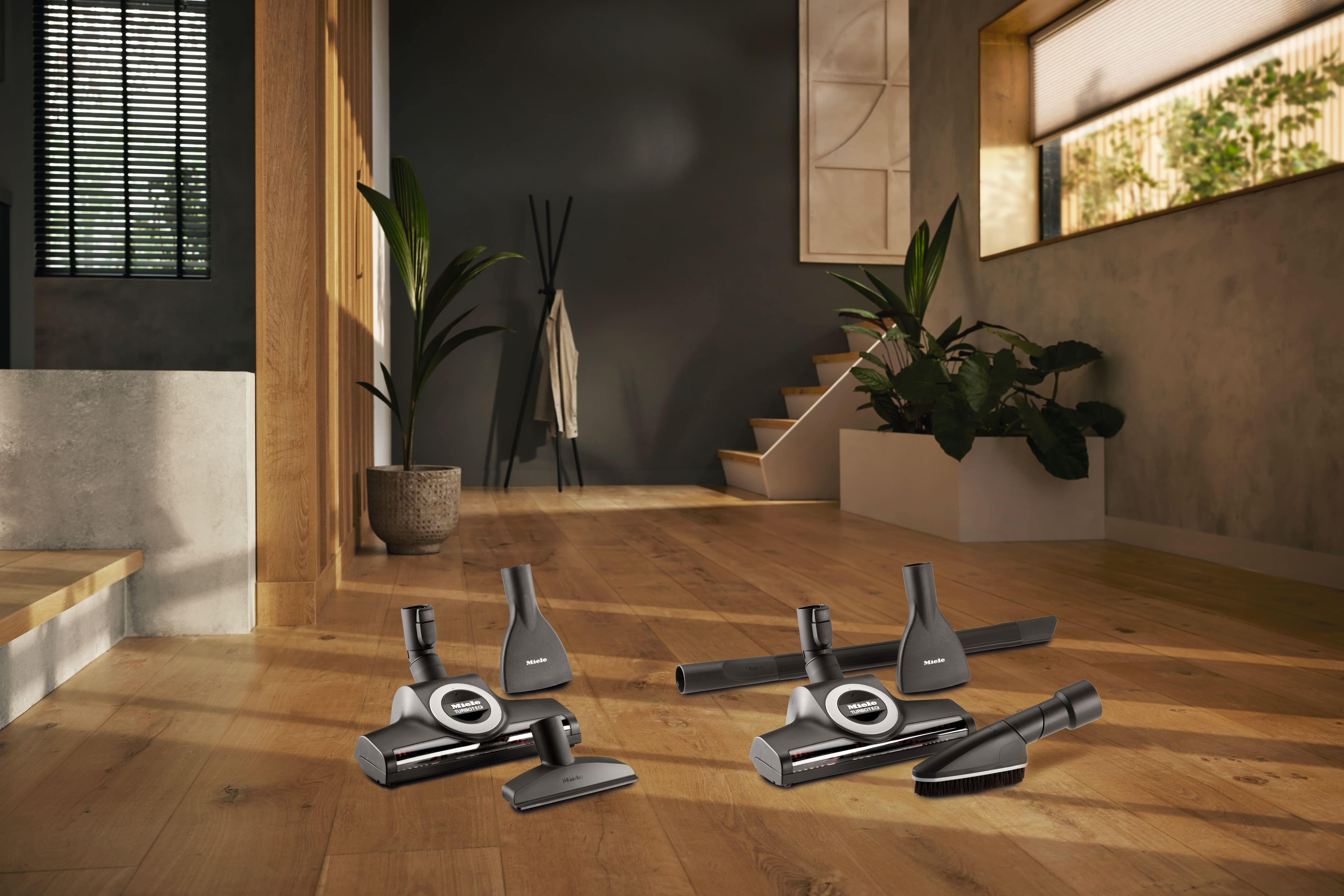 Stofzuigeraccessoires op de grond Stofzuigeraccessoires op de grond