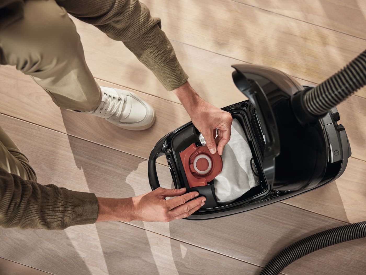 Miele CO XXL HyClean Pure 16 vacuum cleaner bags at a special price