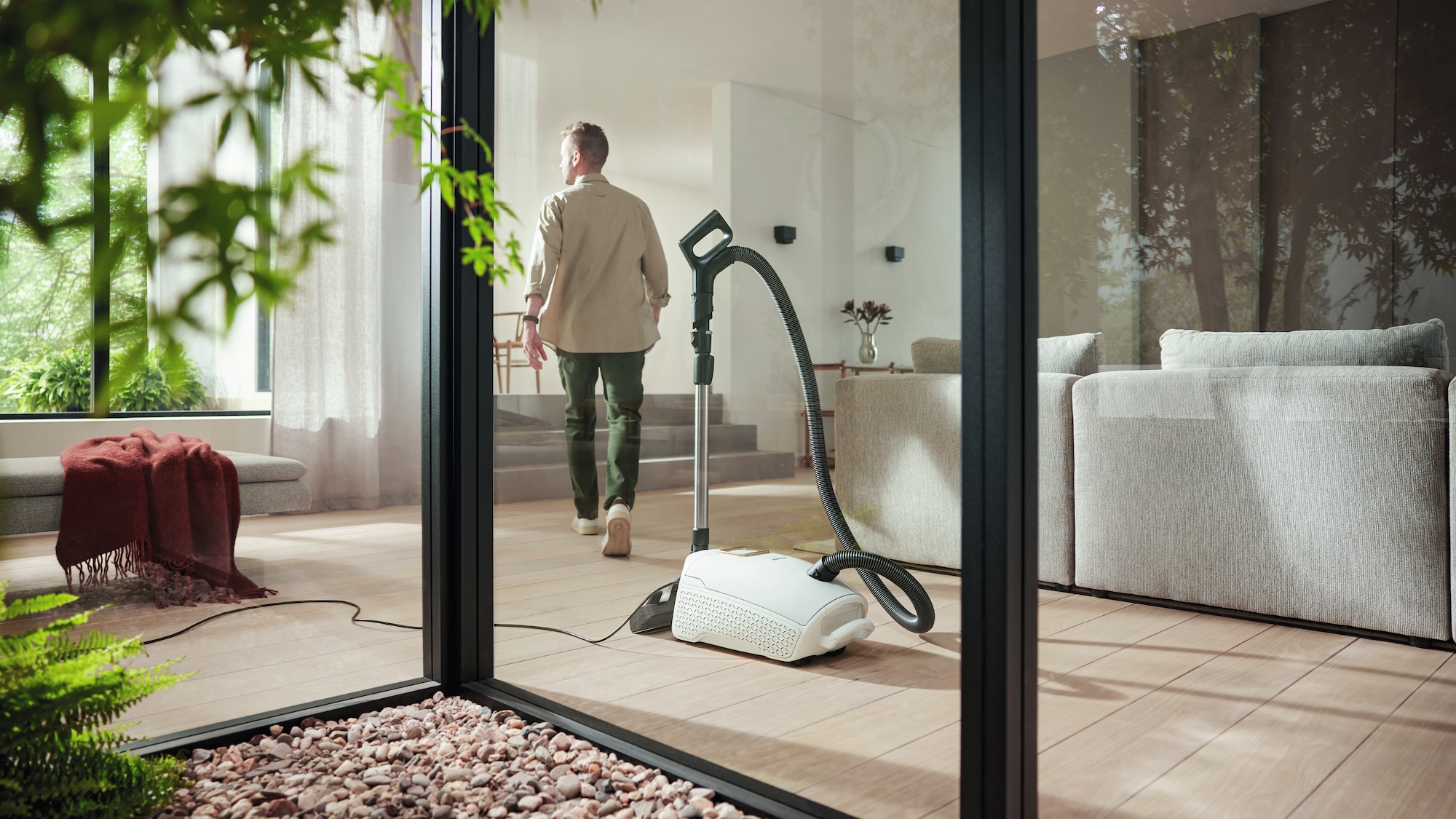 Miele bagged cylinder vacuum cleaner