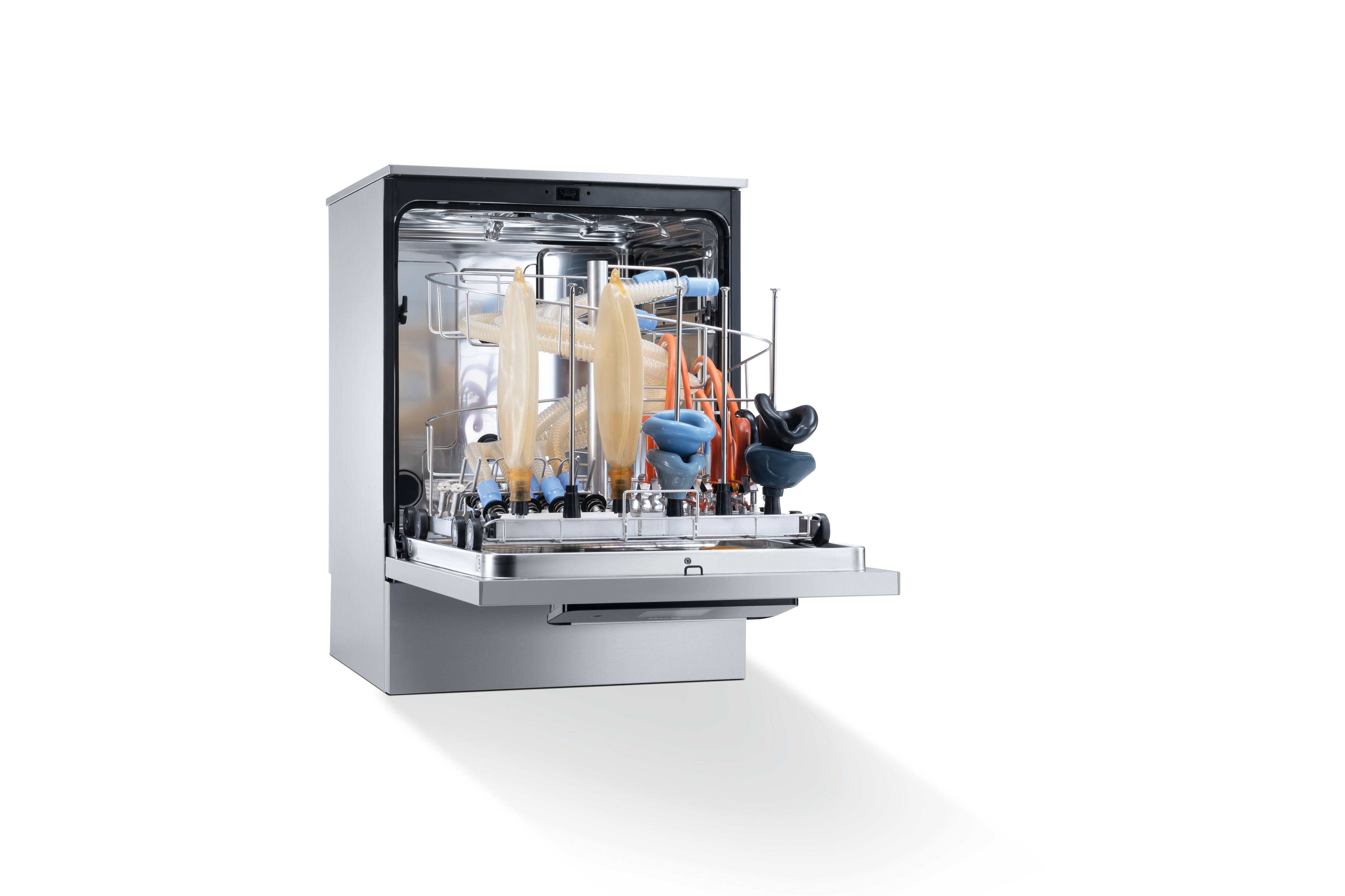 Mycí a dezinfekční automat řady ExpertLine se součástmi pro mytí instrumentů z různých oborů