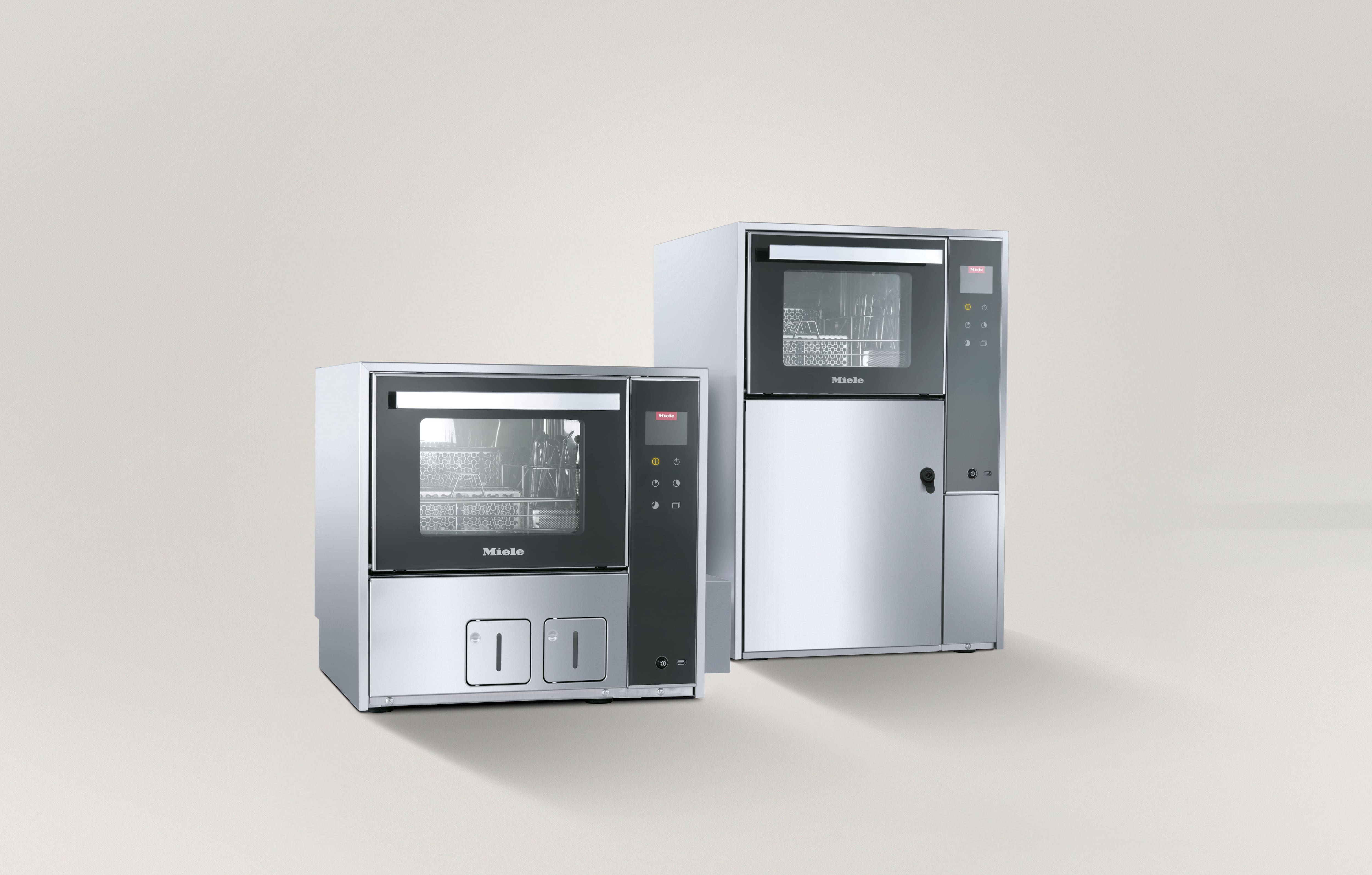 2 thermal disinfector versions side by side