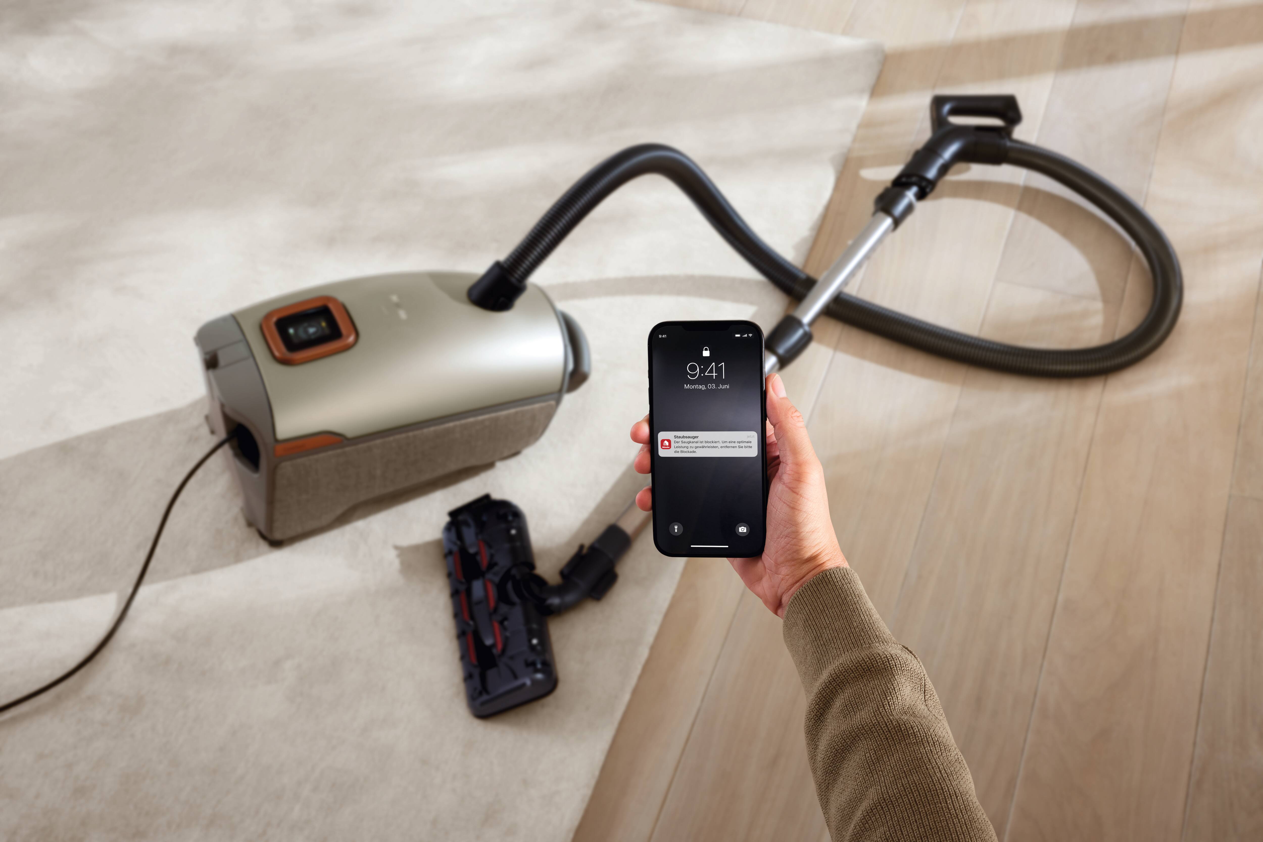 Odkurzacz workowy Miele Guard L1 Comfort z wyświetlaczem i możliwością do podłączenia aplikacji. 