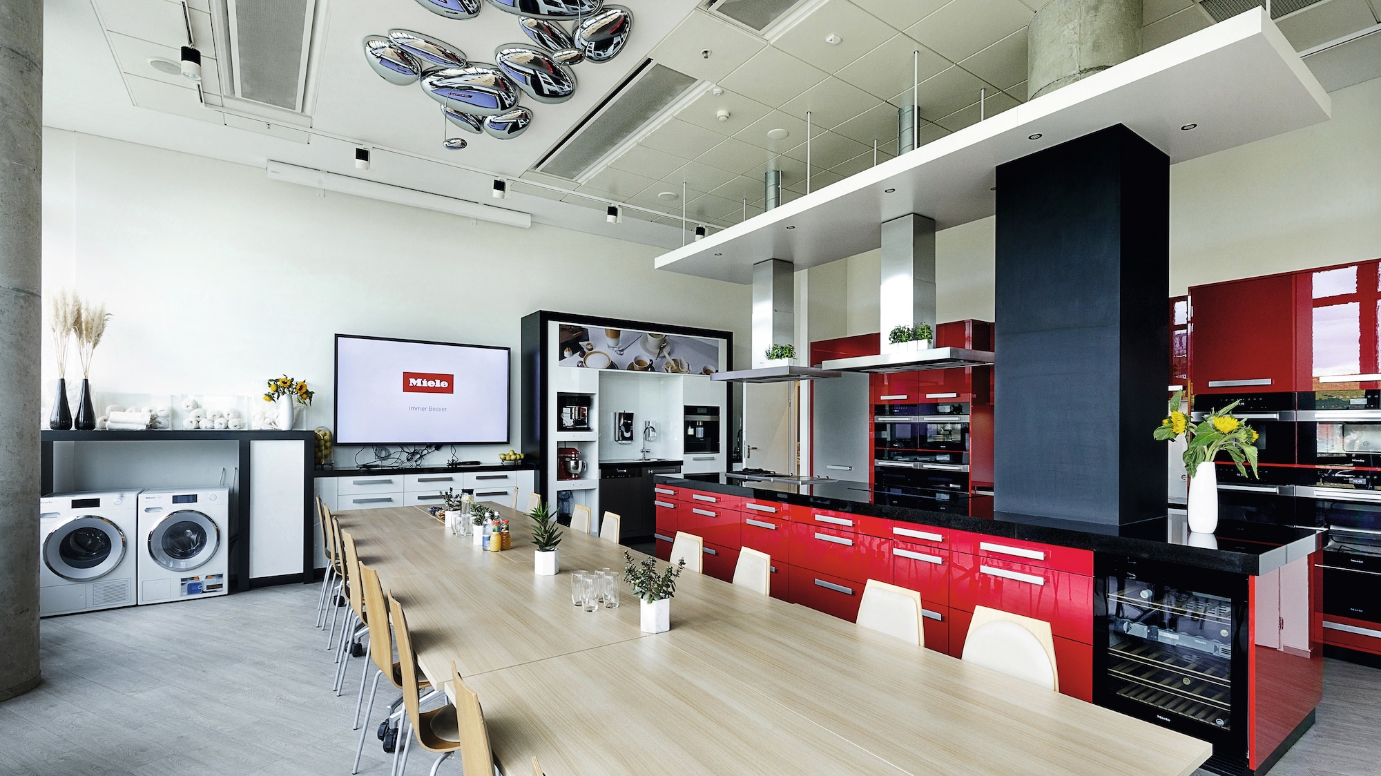 “Miele Experience Center” parduotuvės interjeras