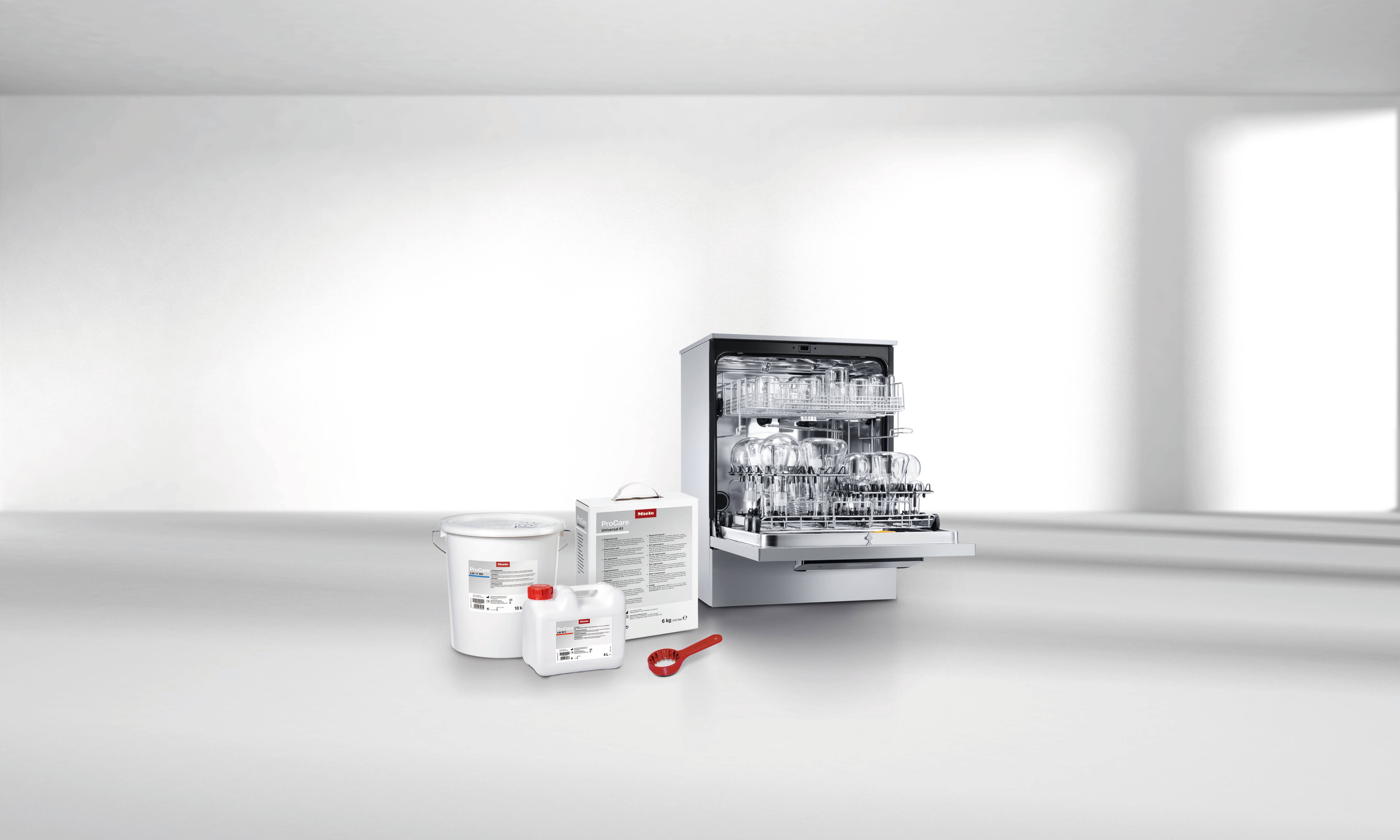 ExploreLine laboratory washer with an example configuration of baskets and inserts.