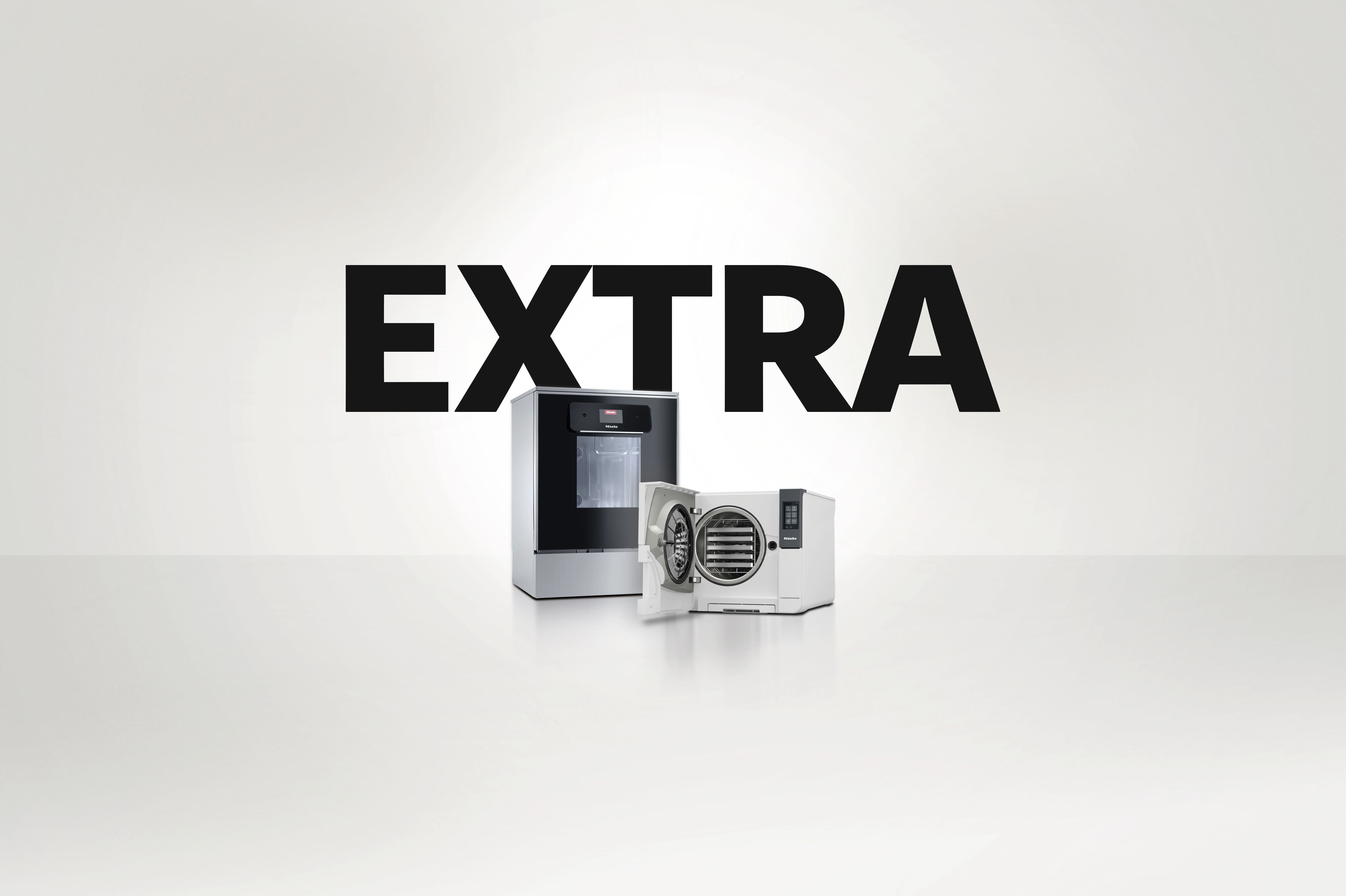 Ein ExpertLine Thermodesinfektor und ein Sterilisator auf einem grauen Hintergrund