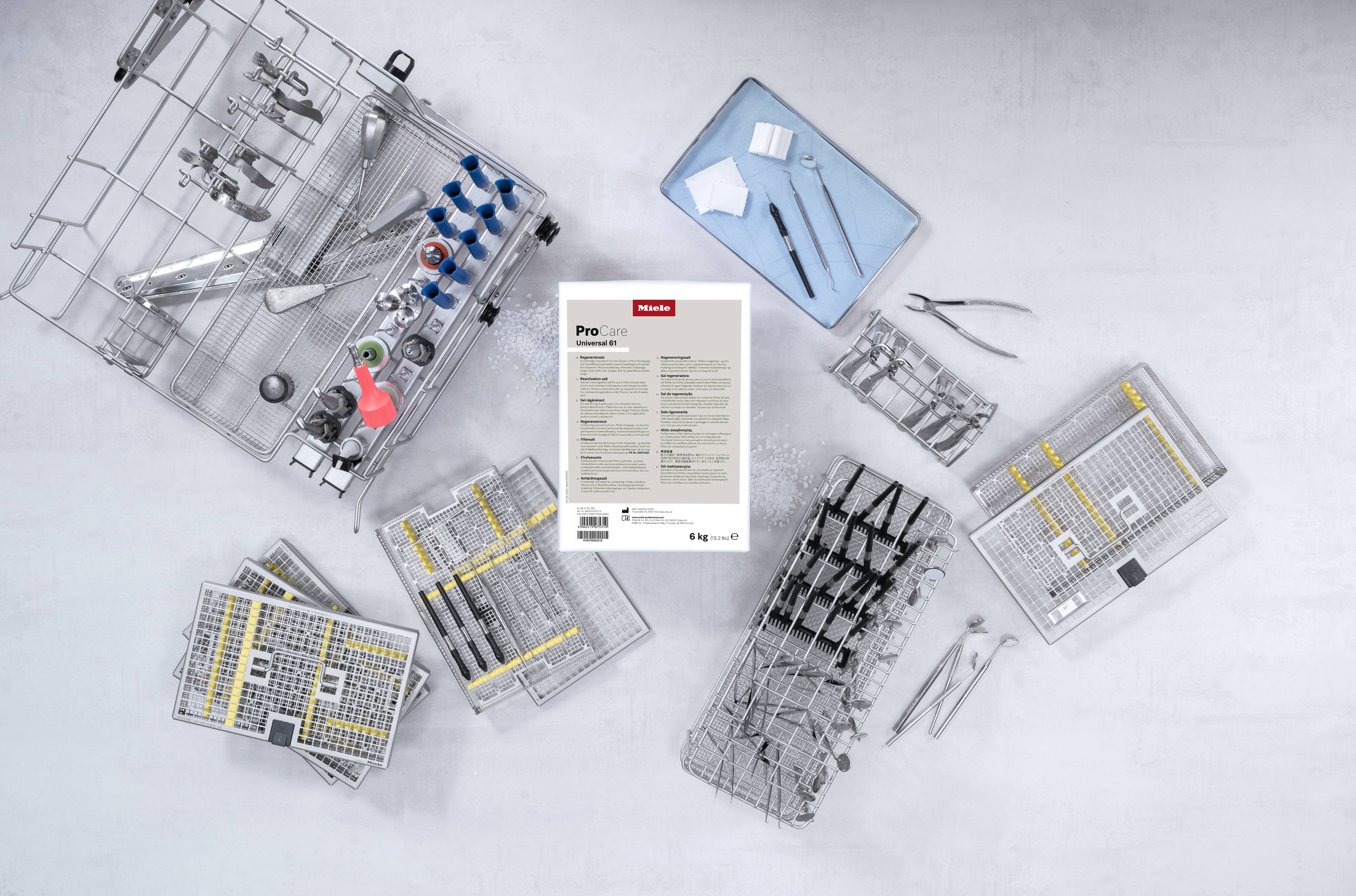 Sel ProCare Universal 61 entouré d’instruments dentaires.
