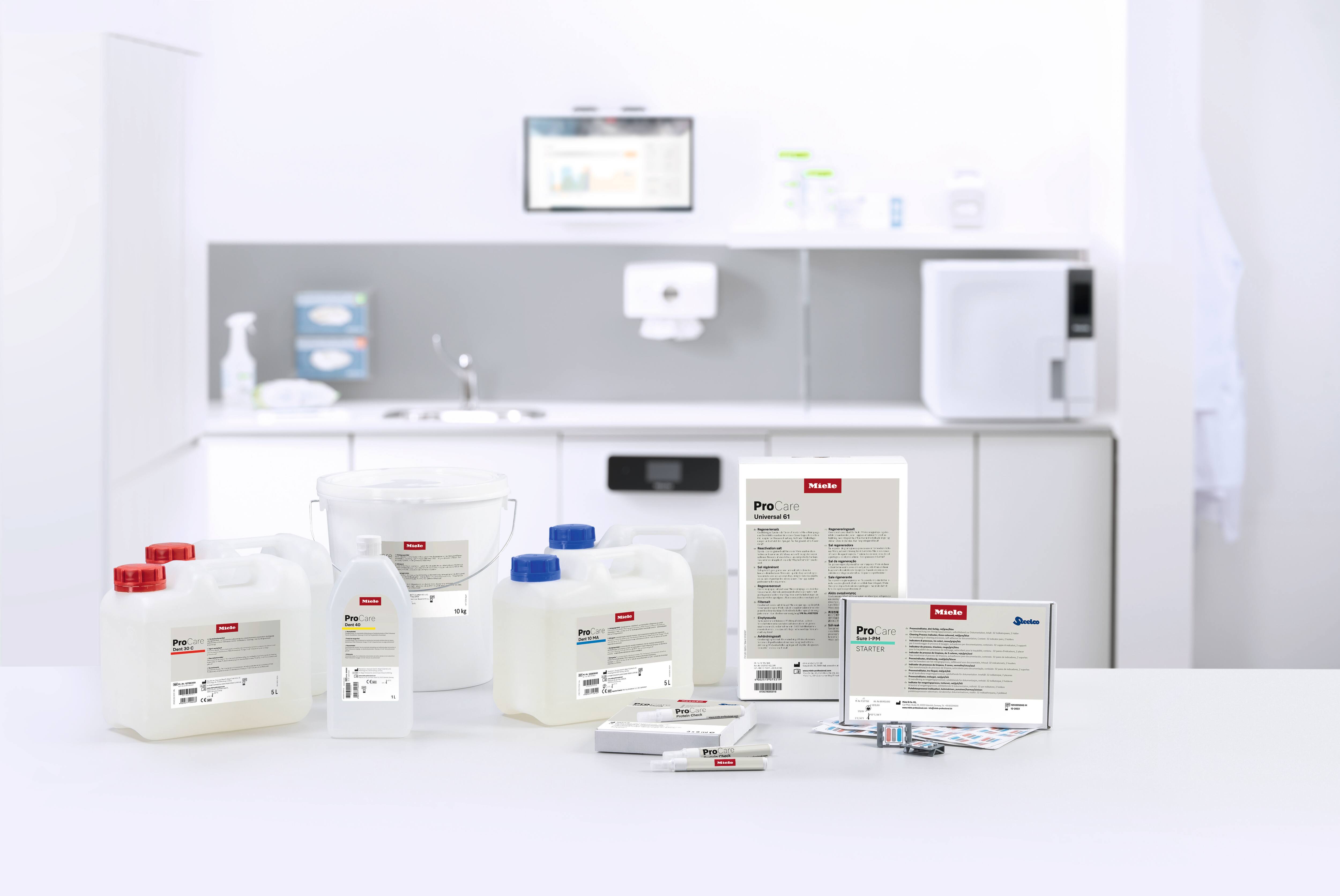 Verschiedenste erhaltbare Chemikalien aus dem Zubehör werden gezeigt in unterchiedlichen Größen