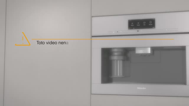 Přehrát video