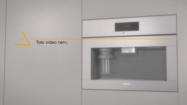 Přehrát video